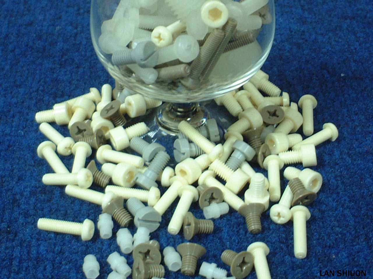 由真空灌注玻纖復(fù)合材料制成 荷蘭新一代水上巴士啟航,peek板材供應(yīng)商恒鑫實(shí)業(yè)